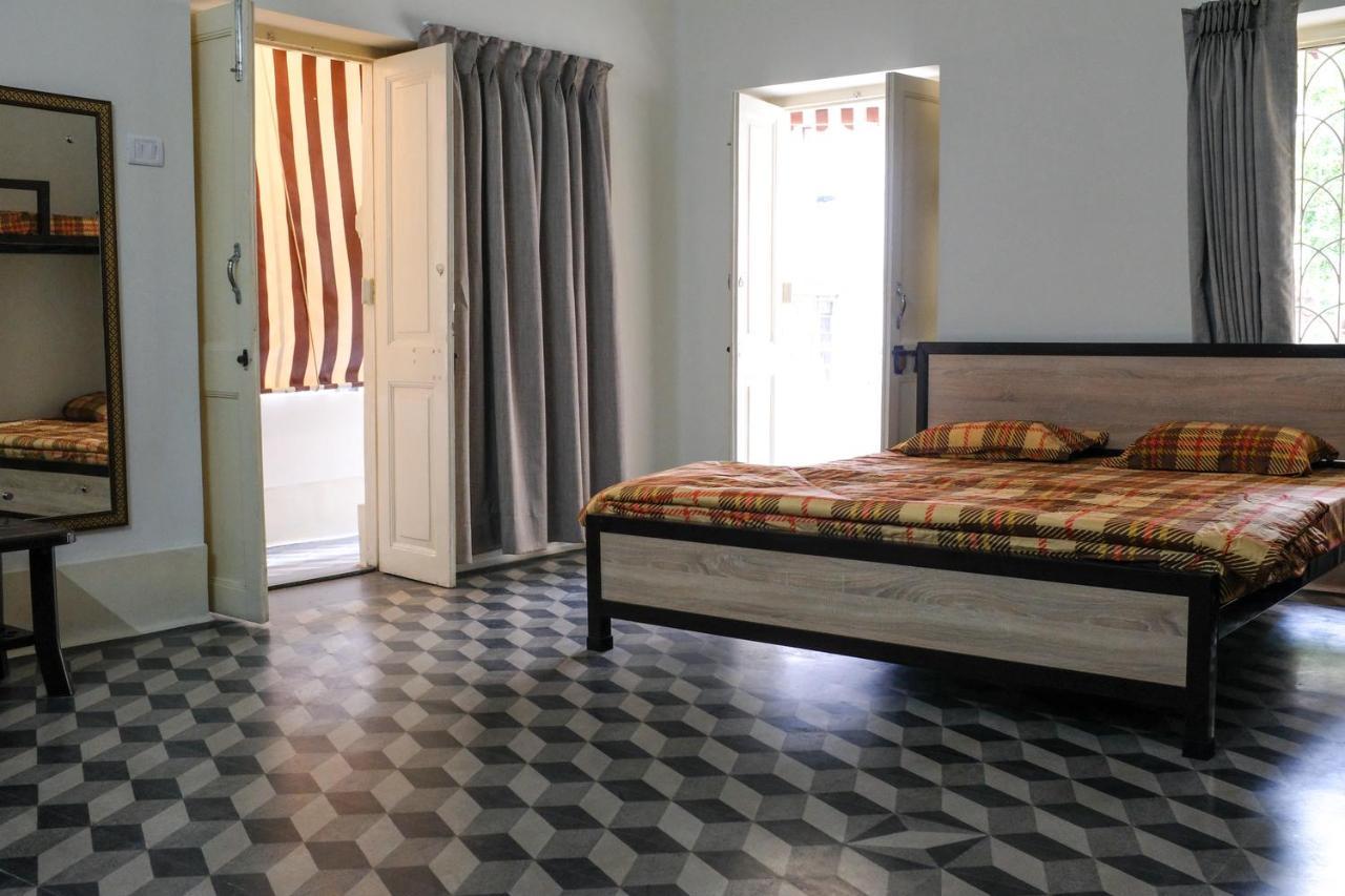 Regent Vatika Hotel Kolkata Bagian luar foto